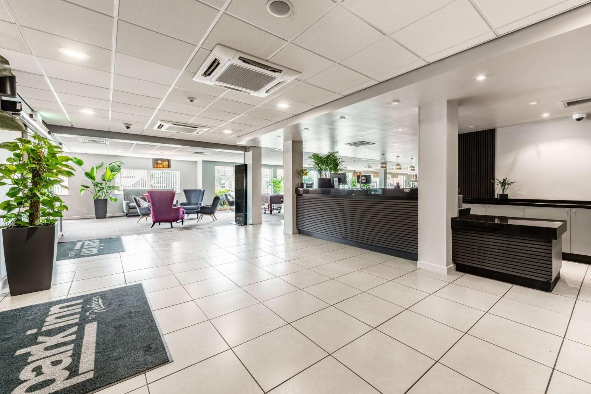 Park Inn By Radisson Peterborough Exteriör bild