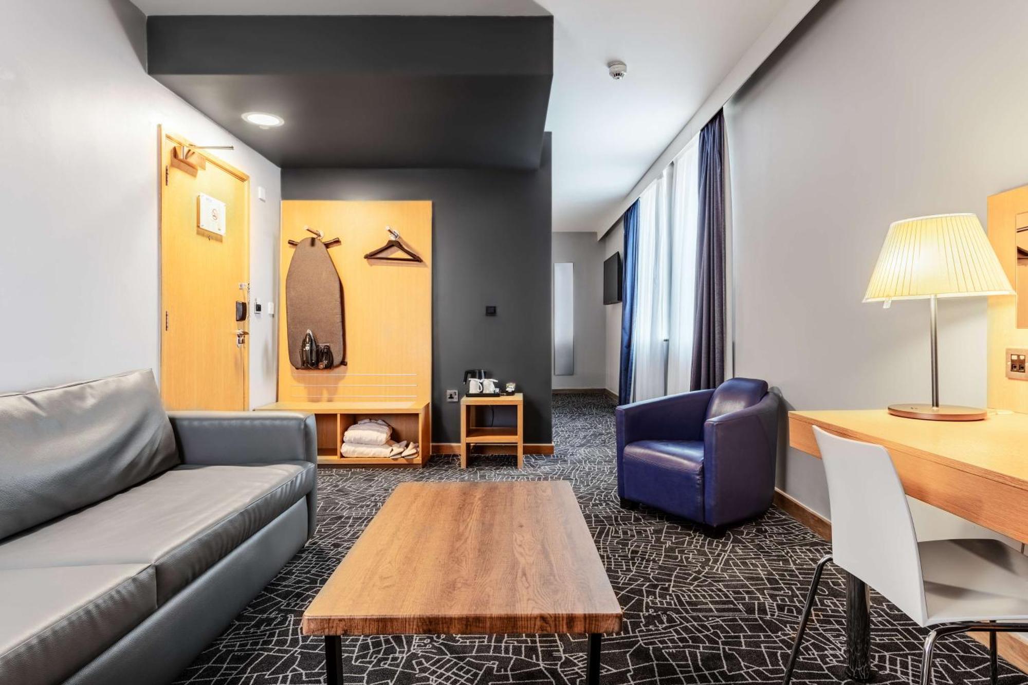 Park Inn By Radisson Peterborough Exteriör bild