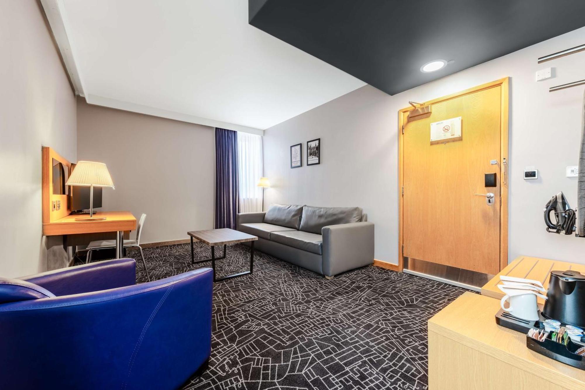 Park Inn By Radisson Peterborough Exteriör bild