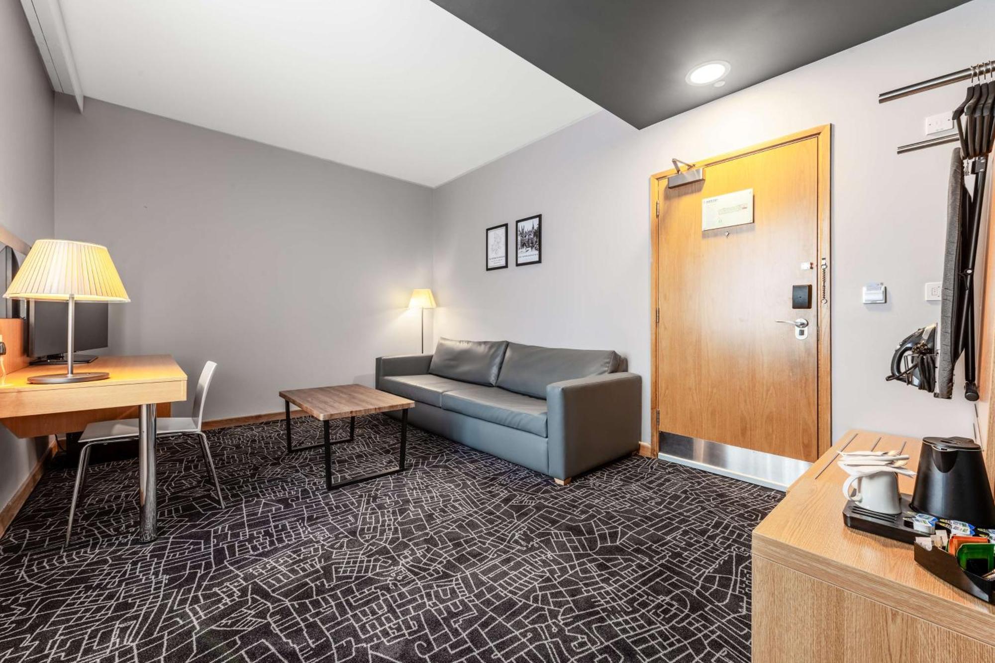Park Inn By Radisson Peterborough Exteriör bild