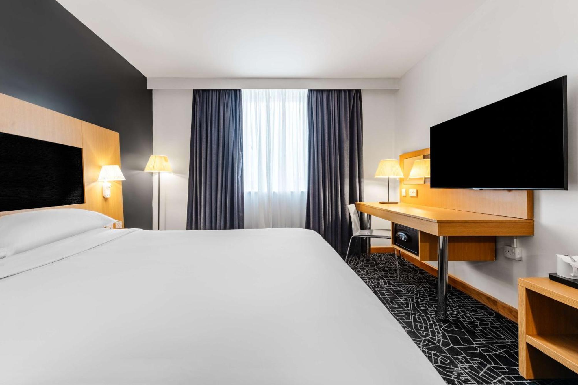 Park Inn By Radisson Peterborough Exteriör bild