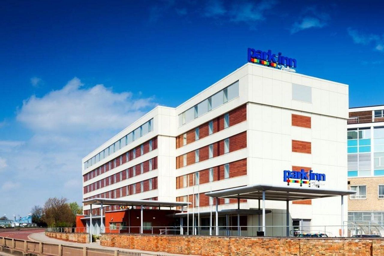 Park Inn By Radisson Peterborough Exteriör bild